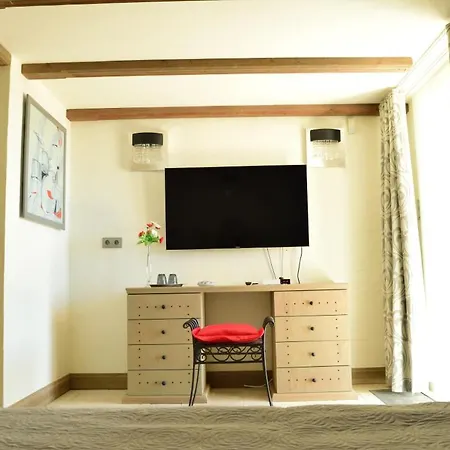 Villa Chopin בית הארחה Coccorino